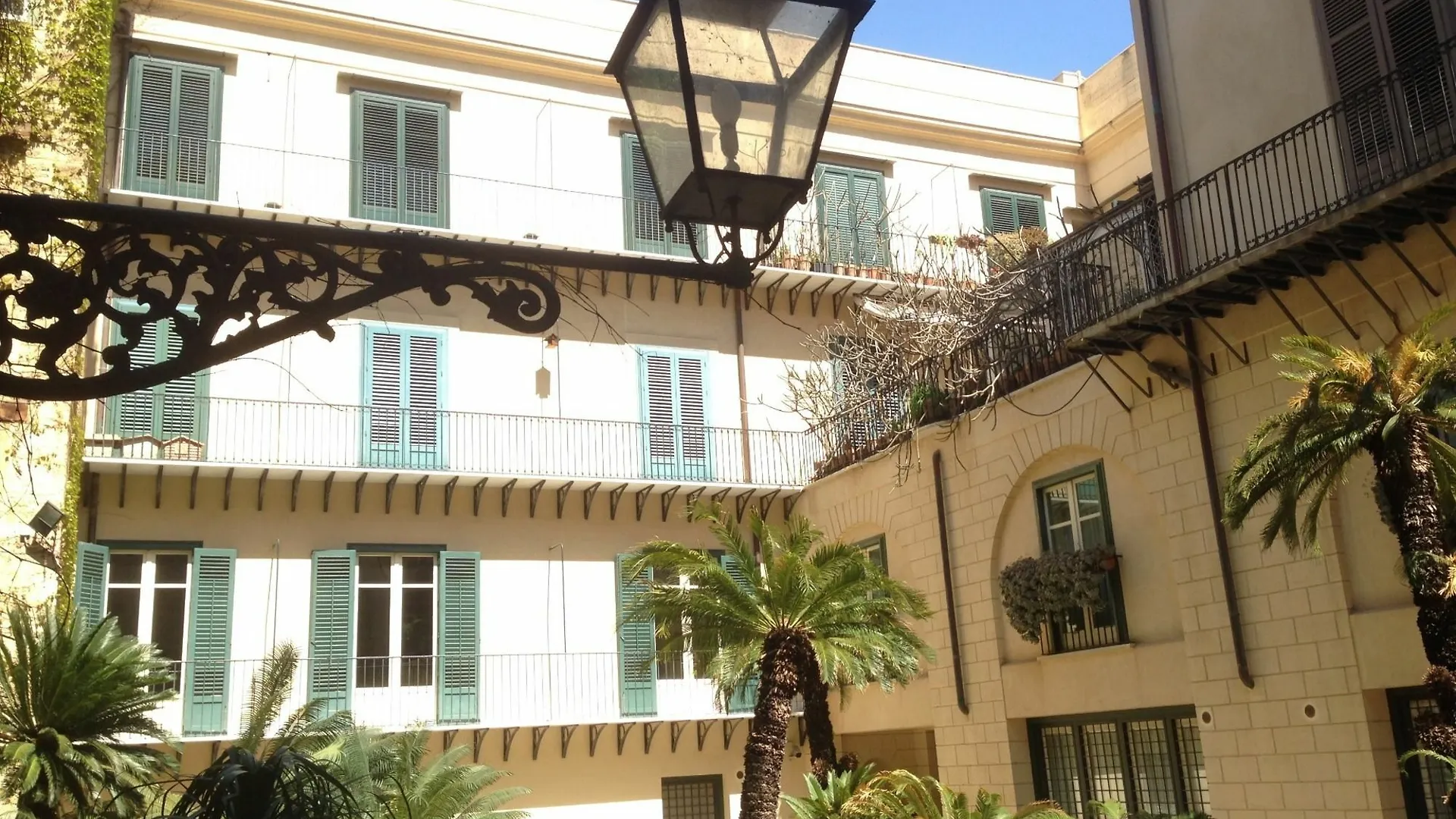 Apartment Palazzo Artale Holiday Homes Palermo Italy